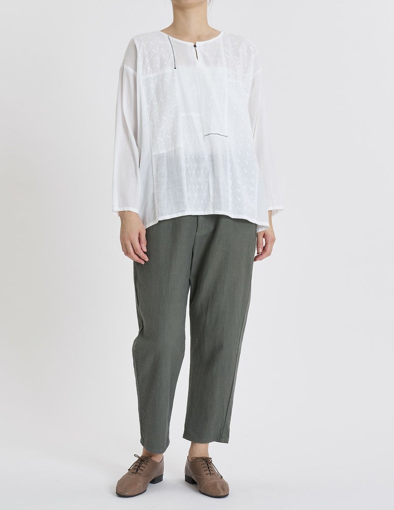 44 カーキ/36size：モデル 170cm