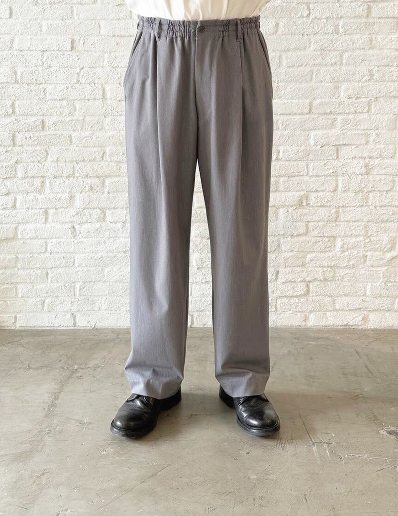 50 ミディアムグレー　Msize：スタッフ170㎝