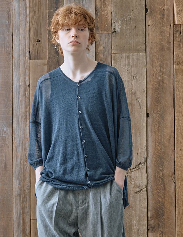 53 チャコール：モデル 170cm