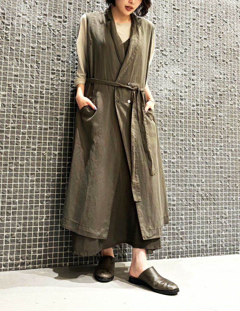 【25SS】パドカレ　リヨセルポプリンロングジレ　カーキ　定価64,900円 ＋10%POINT】リヨセルポプリン ロングジレ | (パドカレ)公式オンライン