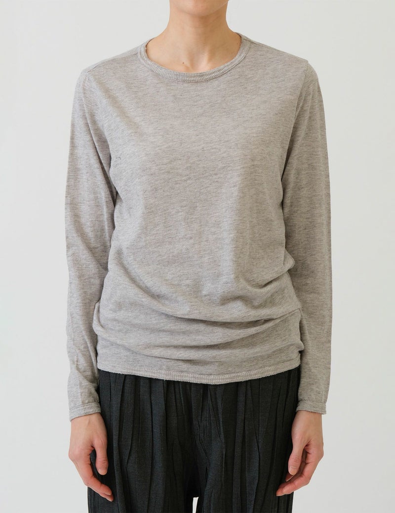 52 トップグレー/36(M)：モデル 169cm