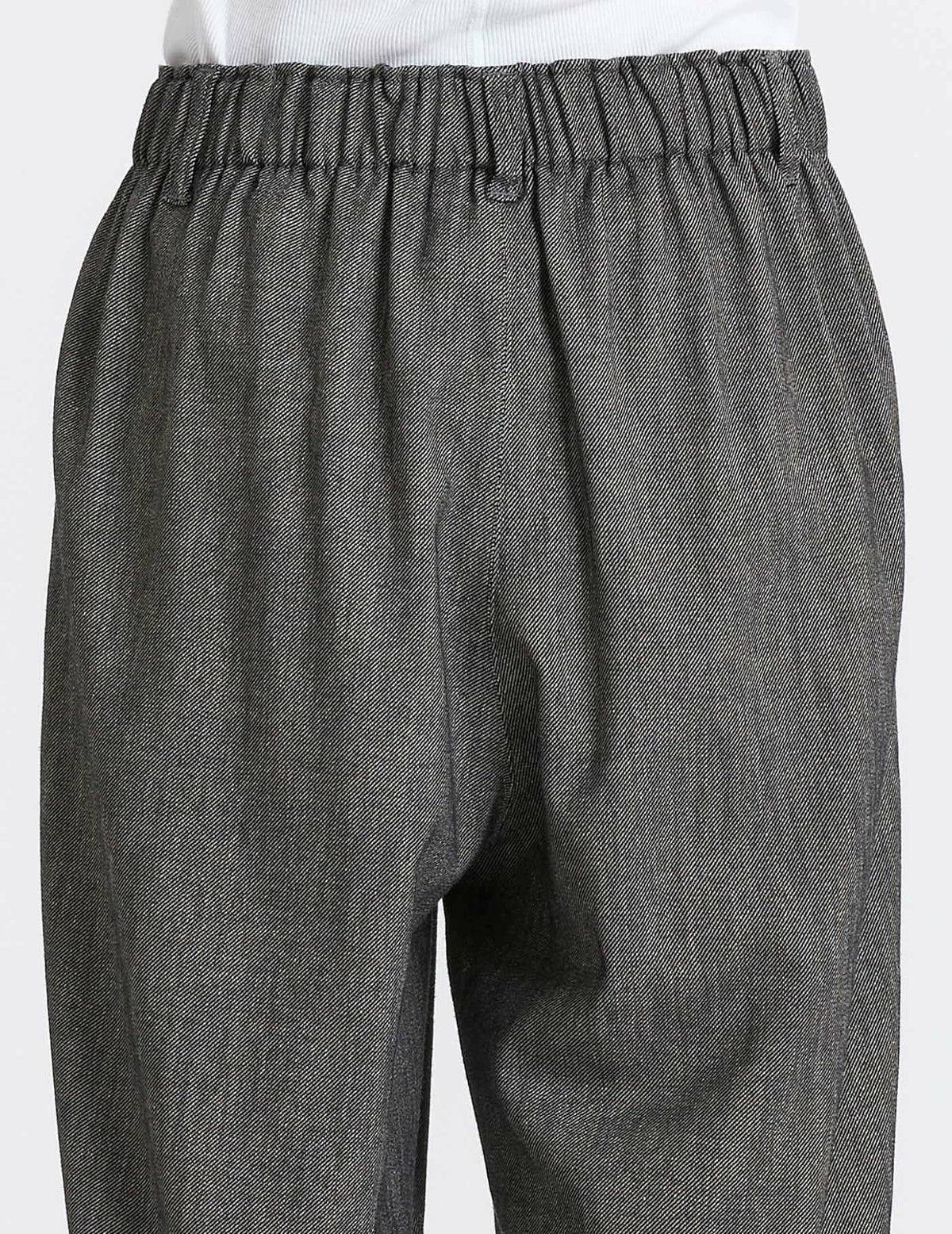 64 グレーベージュ