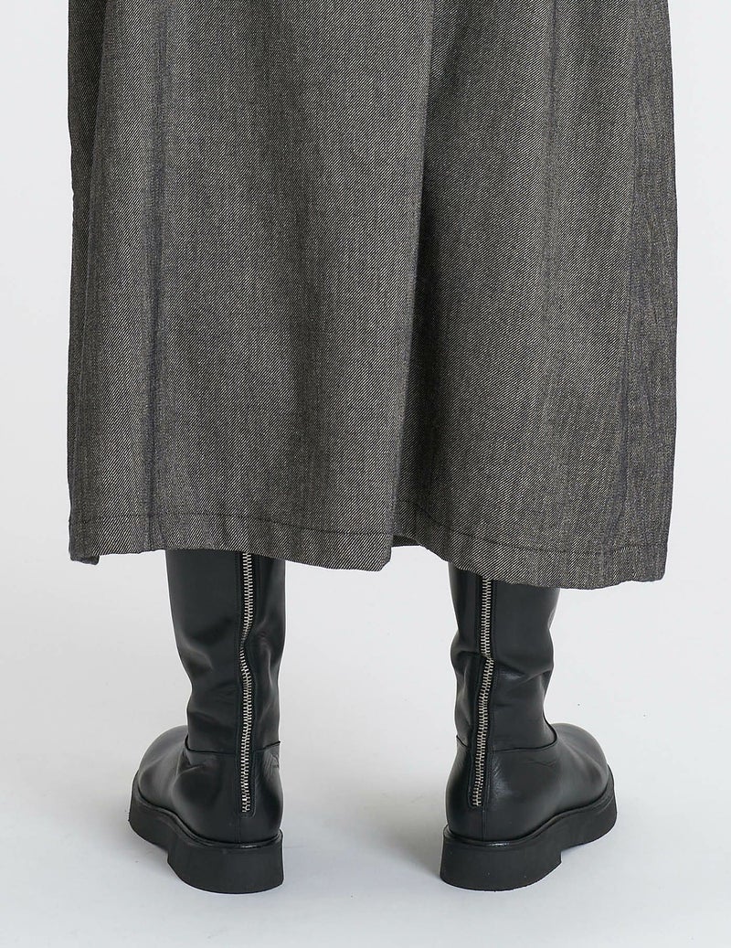 64 グレーベージュ