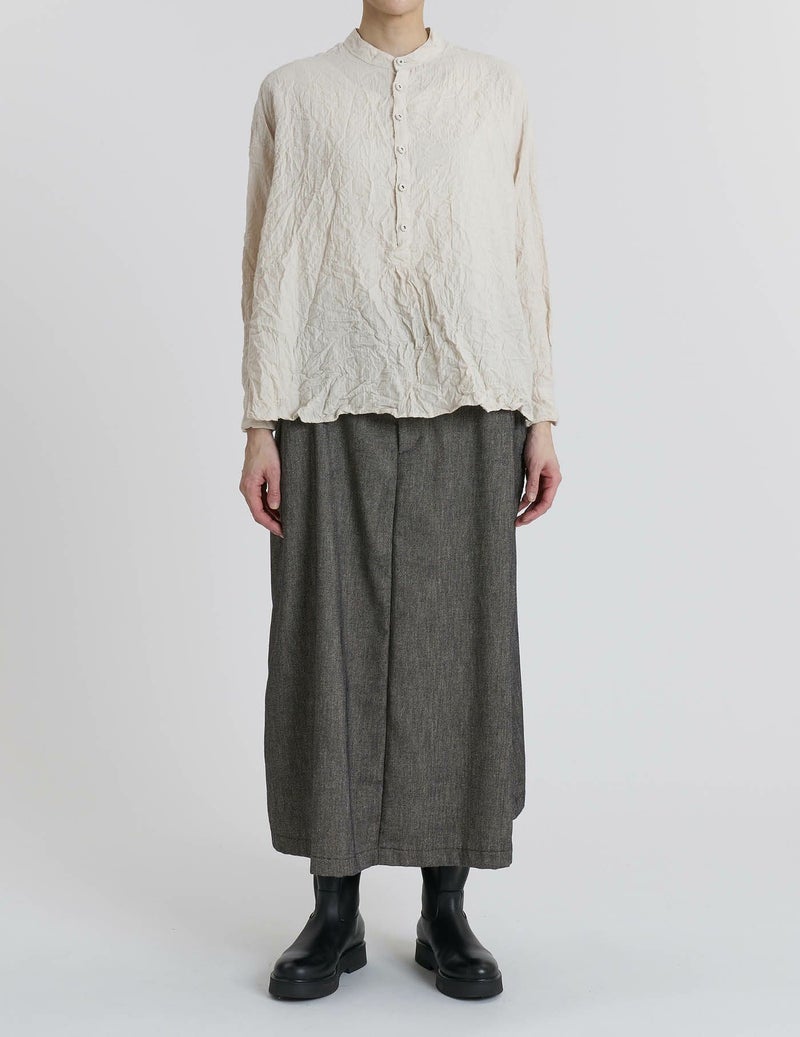 64 グレーベージュ