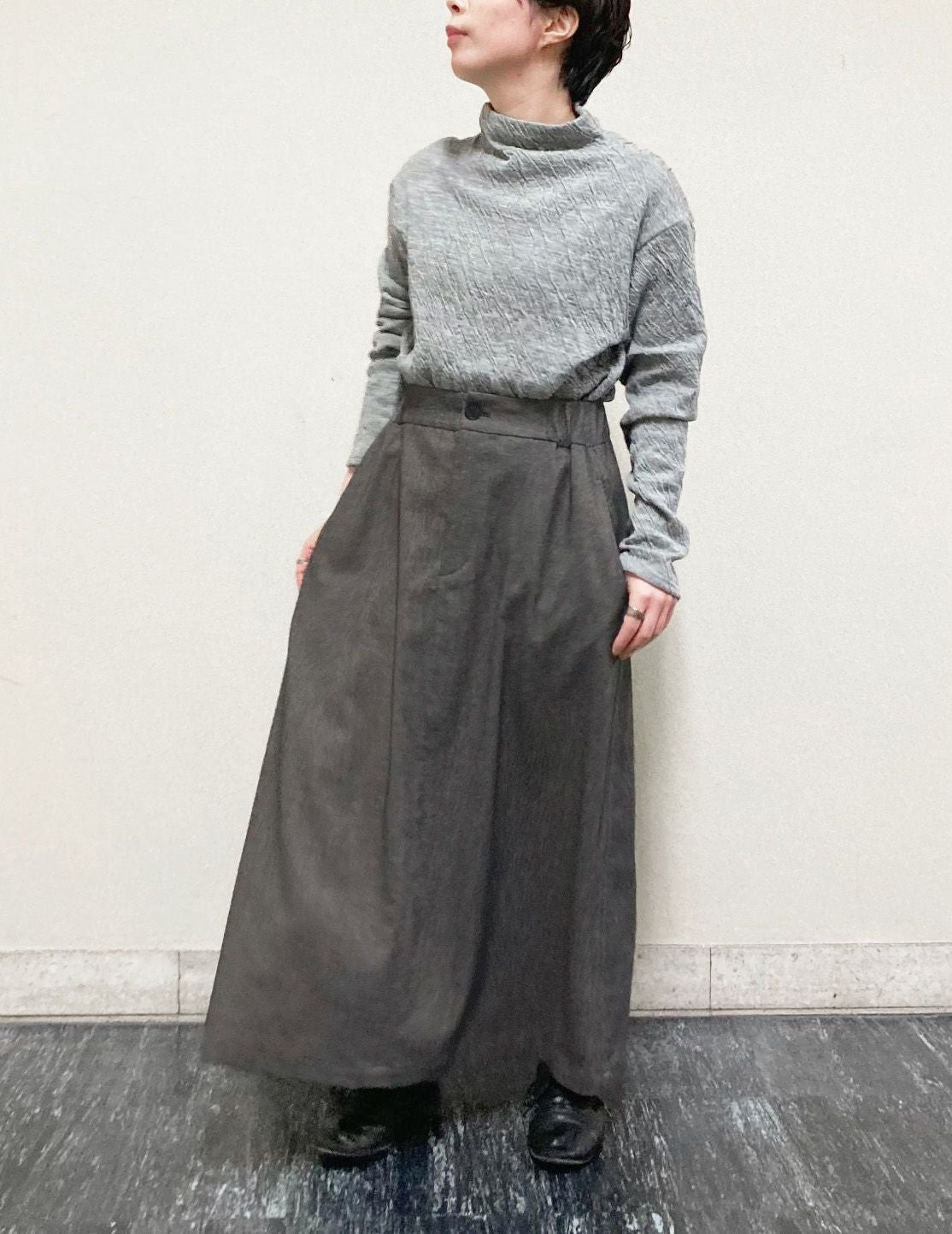 64 グレーベージュ/34size：スタッフ149㎝