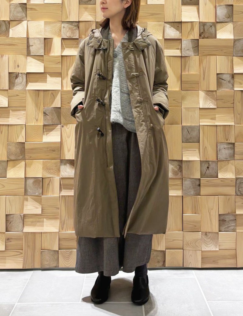 64 グレーベージュ/34size：スタッフ161㎝