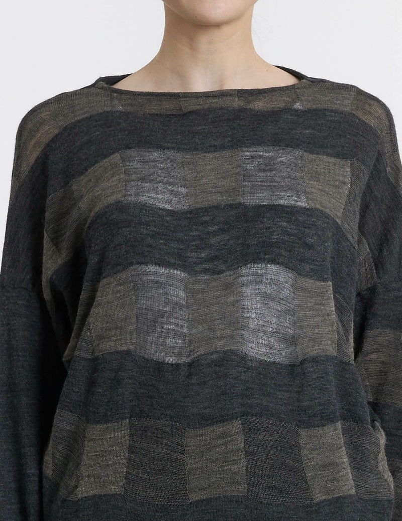 64 チャコール×ベージュ