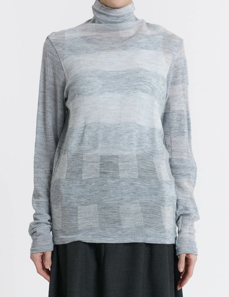 50 グレー×ライトグレー/36(M)size：モデル 169cm