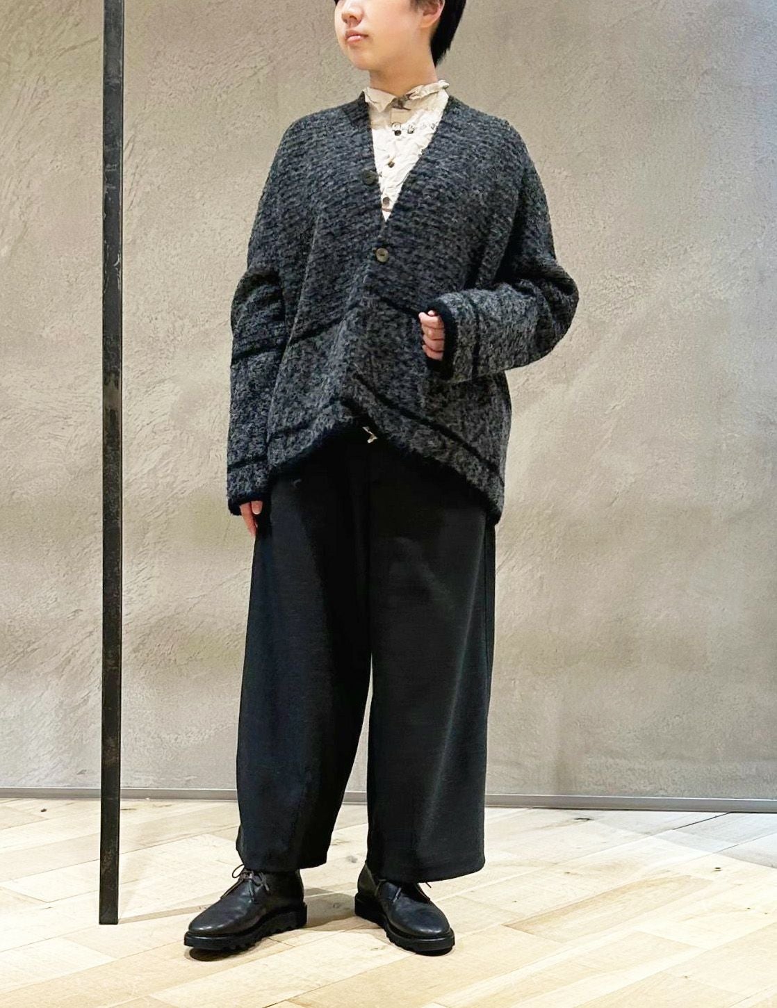 53 チャコール/36size：スタッフ151㎝