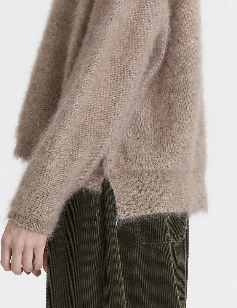 15 ピンクベージュ