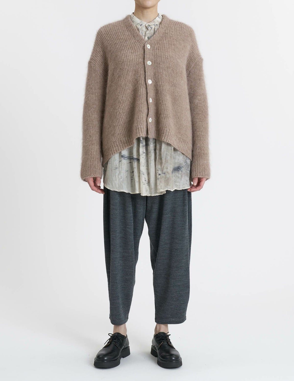 15 ピンクベージュ