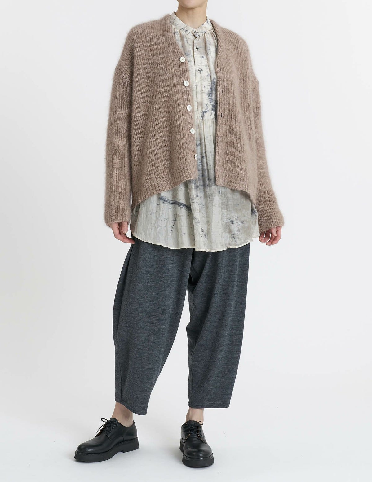 15 ピンクベージュ