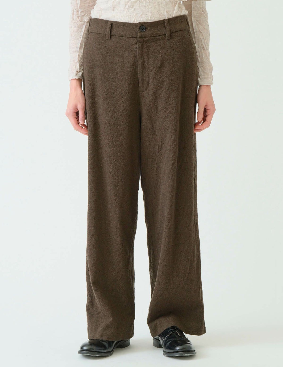 44 カーキ/36size：モデル169㎝