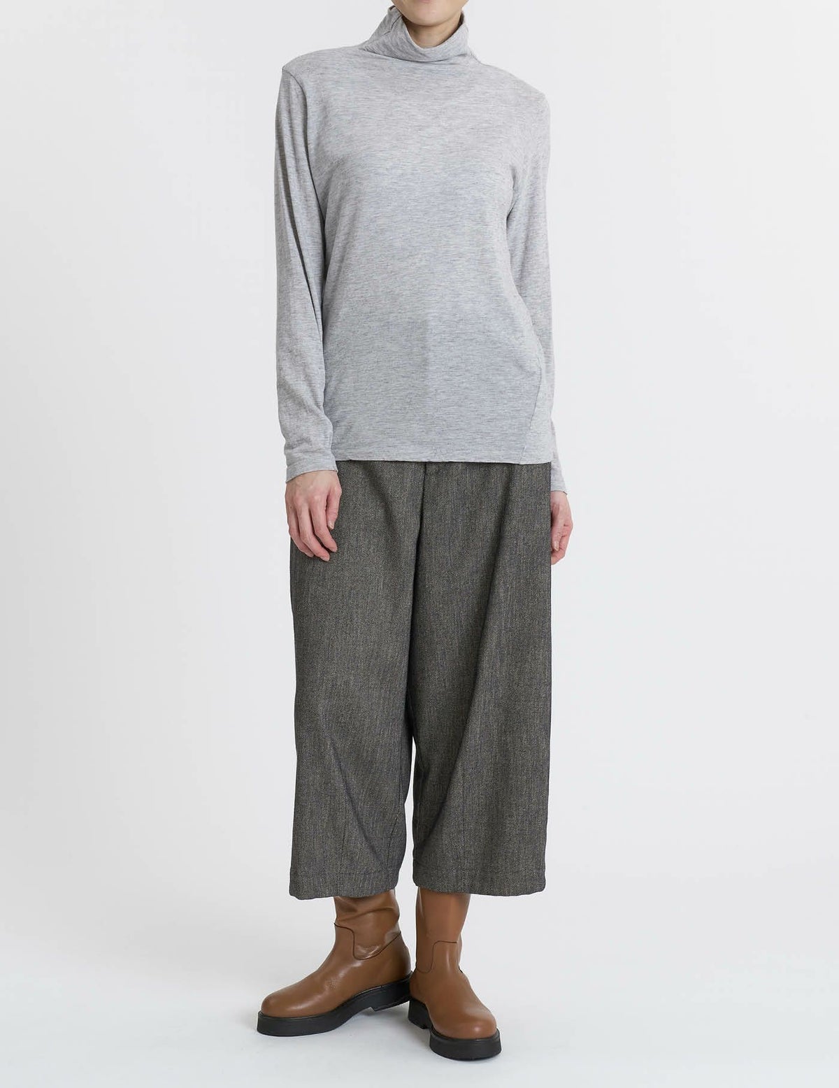 51 ライトグレー/36(M)：モデル 169cm