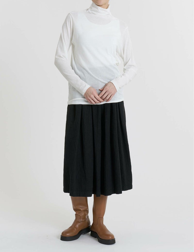 02 オフ/36(M)：モデル 169cm