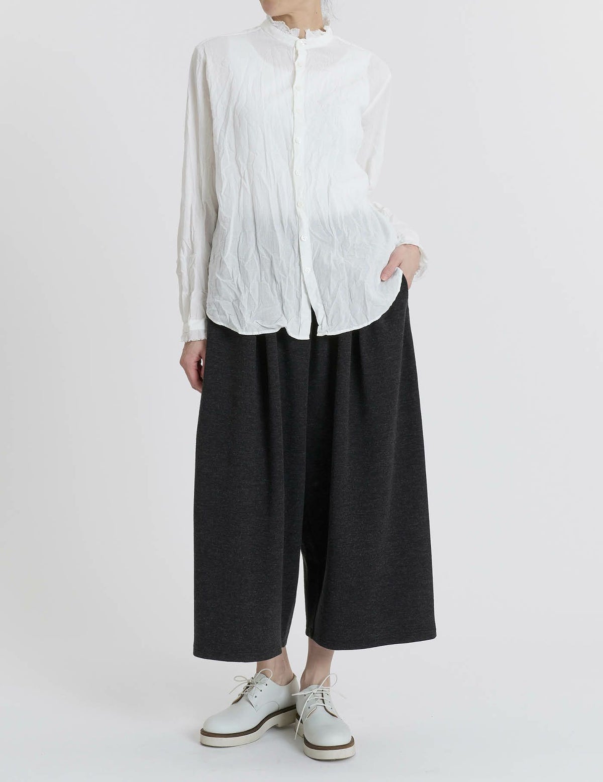 01 ホワイト/36(M)size：モデル169㎝