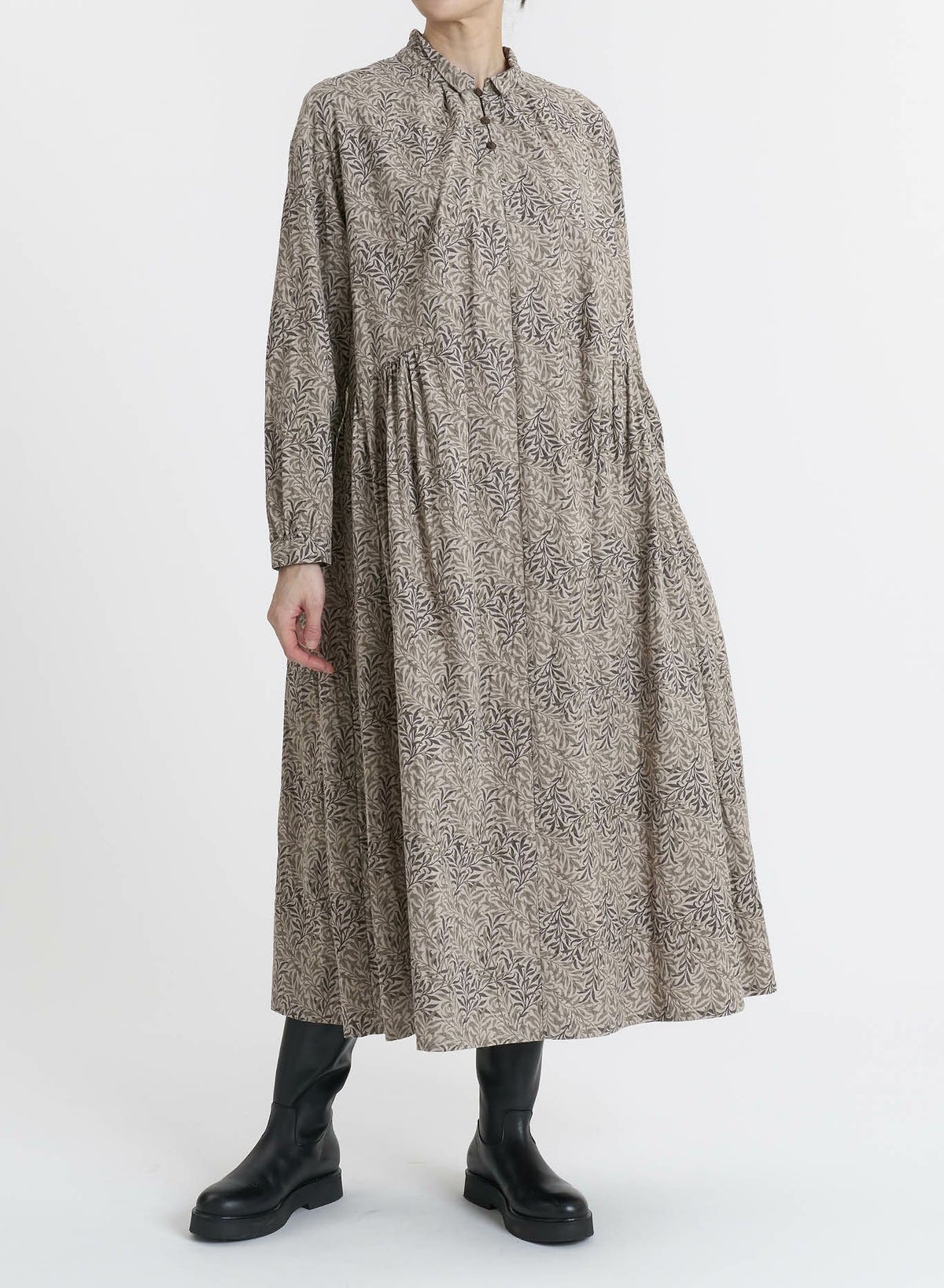 67 グレージュ/36(M)size：モデル169㎝