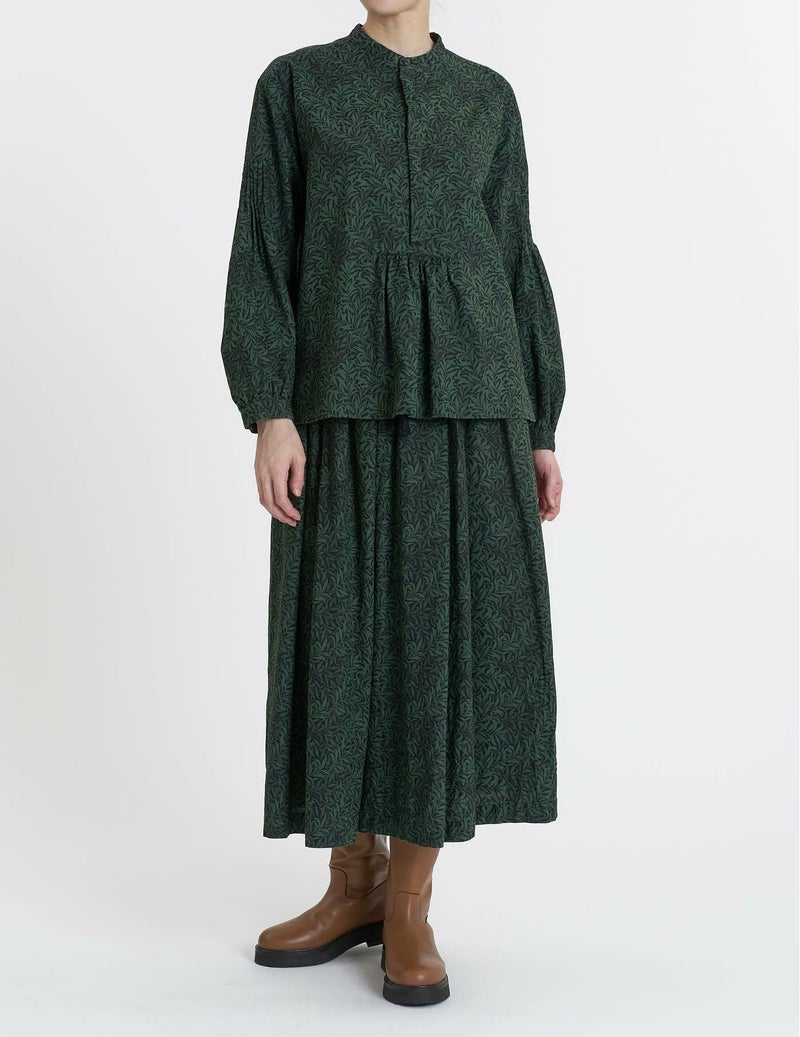 40 グリーン/36(M)size：モデル169㎝