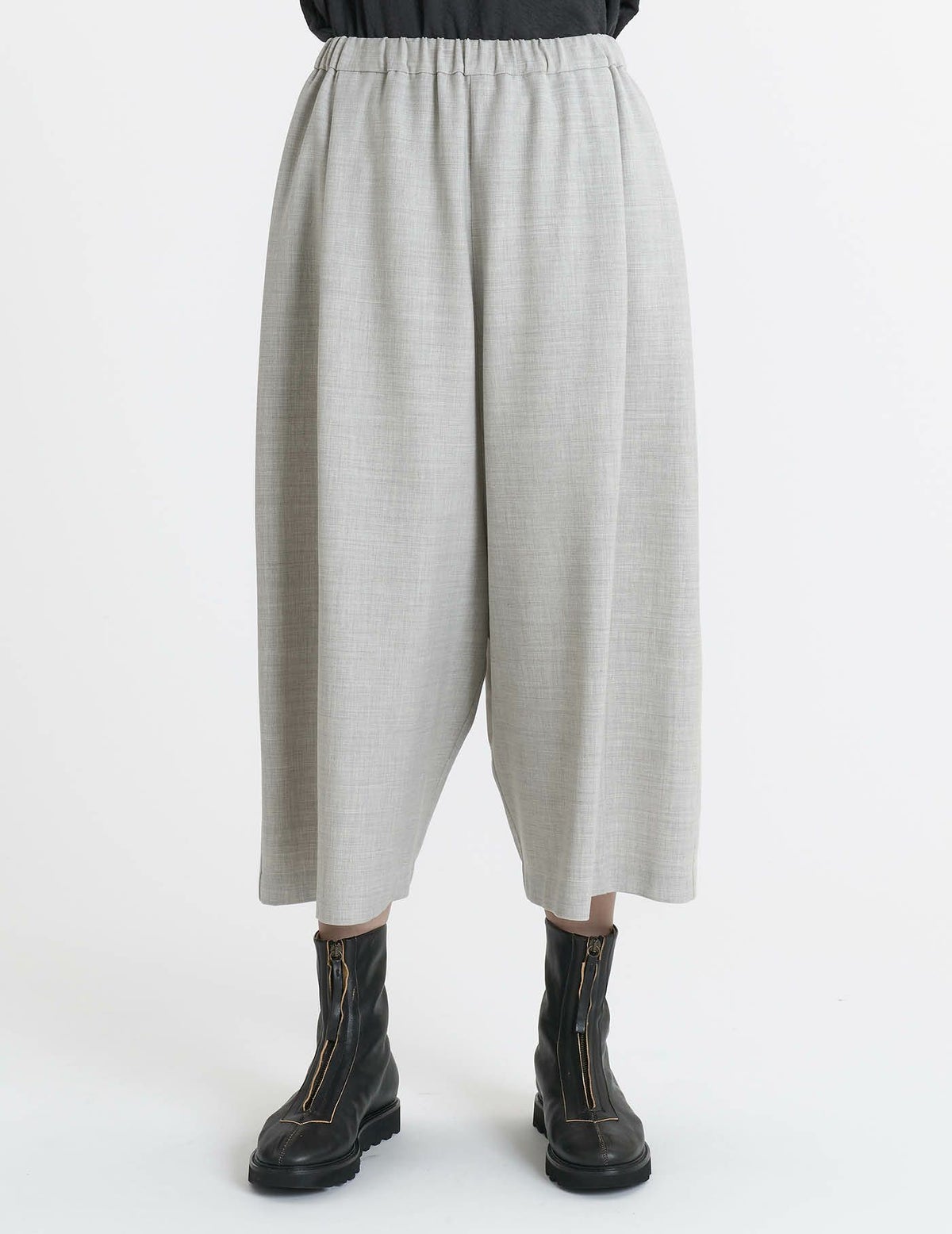 50 グレー/36(M)size：モデル169㎝