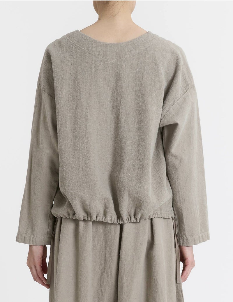 64 ベージュ(前後逆に)