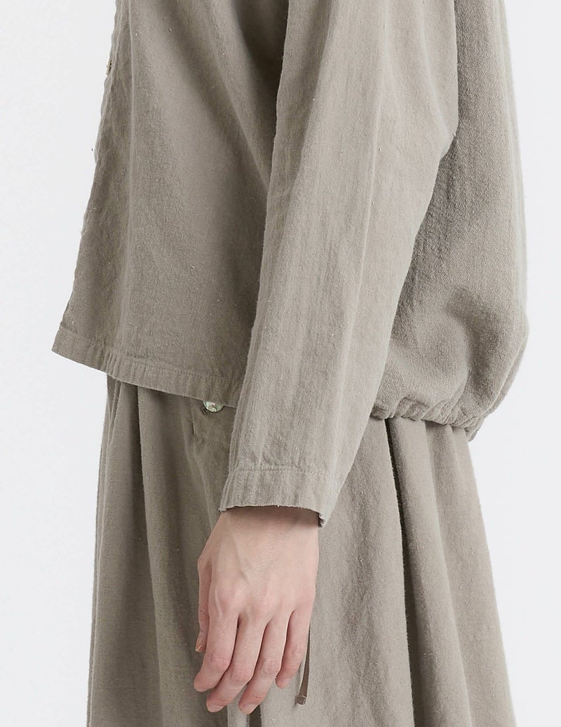 64 ベージュ(前後逆に)