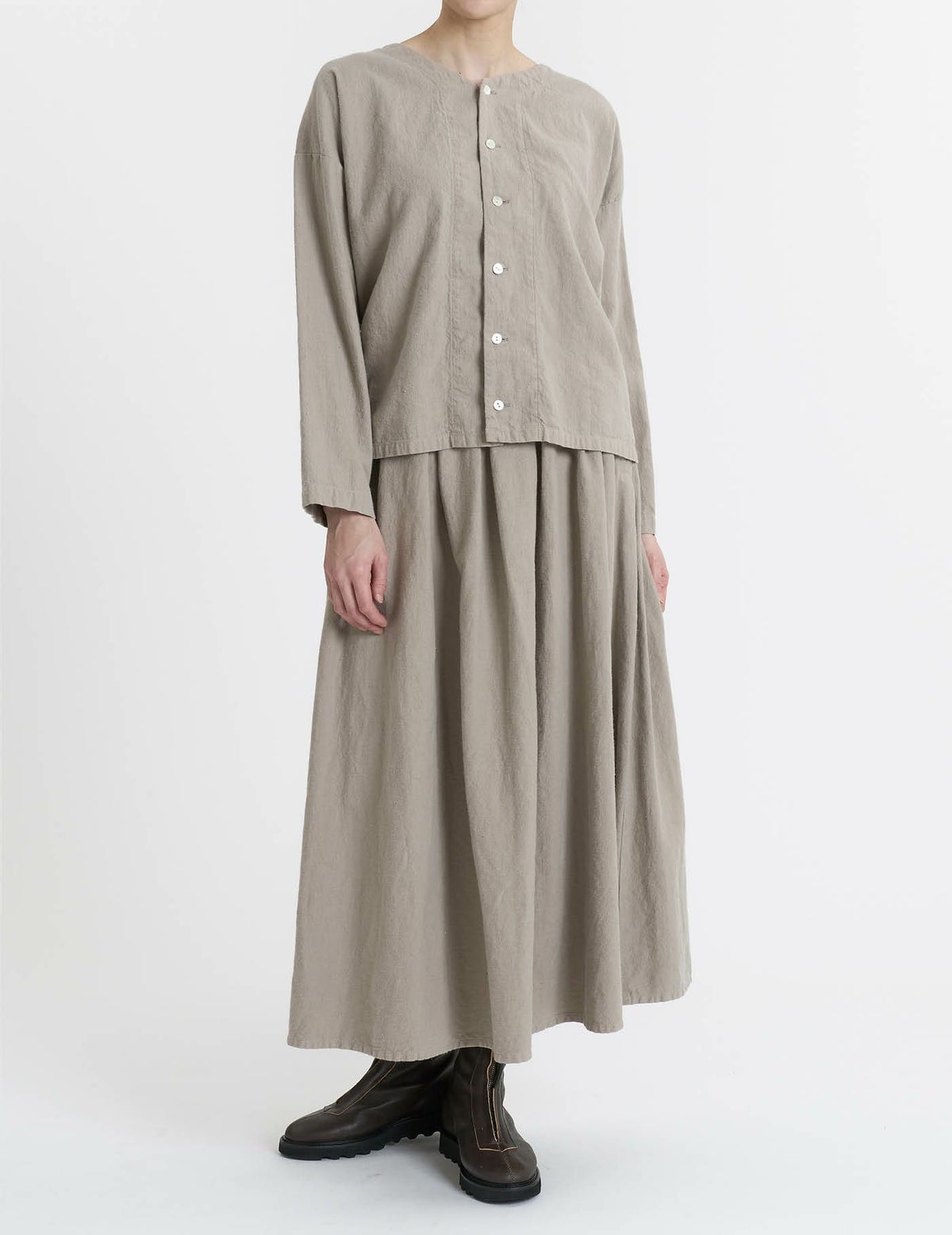 64 ベージュ(前後逆に)