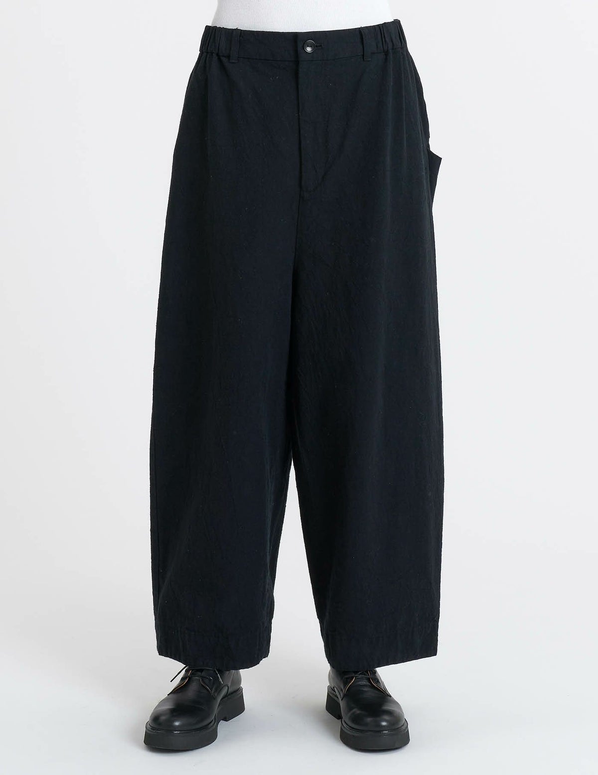 90 ブラック/36size：モデル169㎝