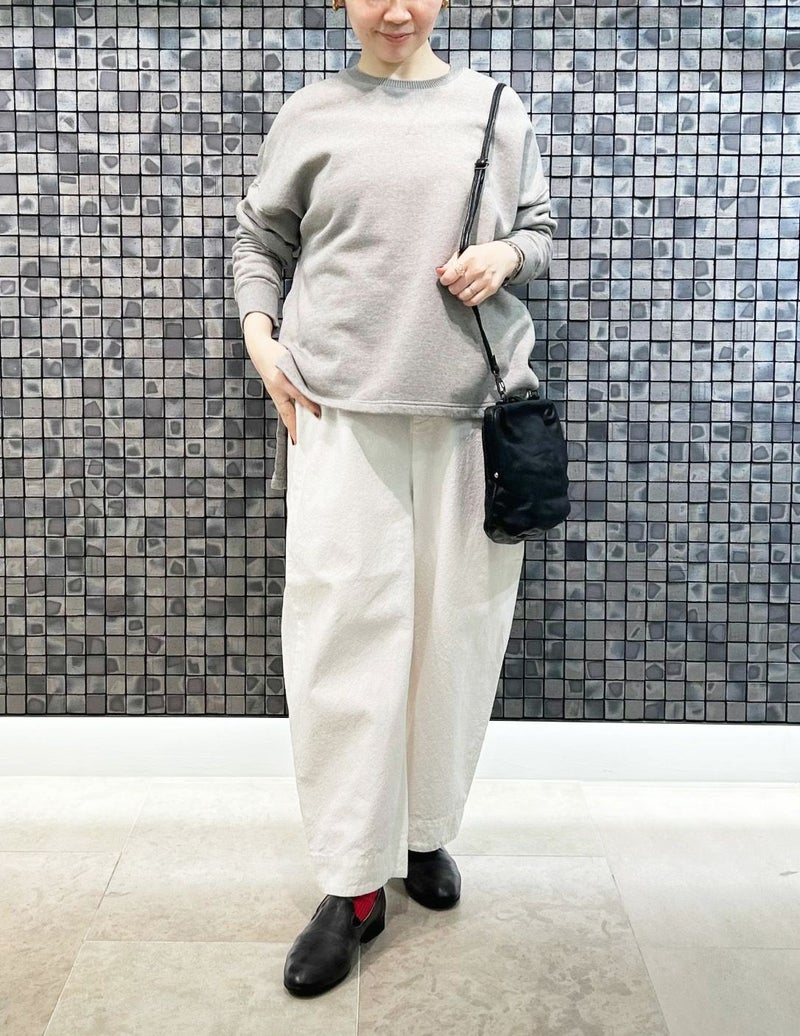 01 ホワイト/36size：スタッフ157㎝