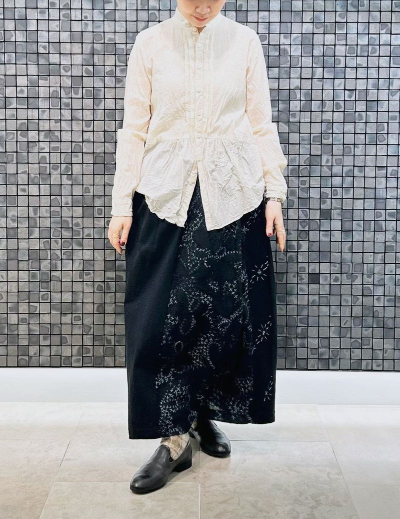 53 チャコール/36size：スタッフ157㎝