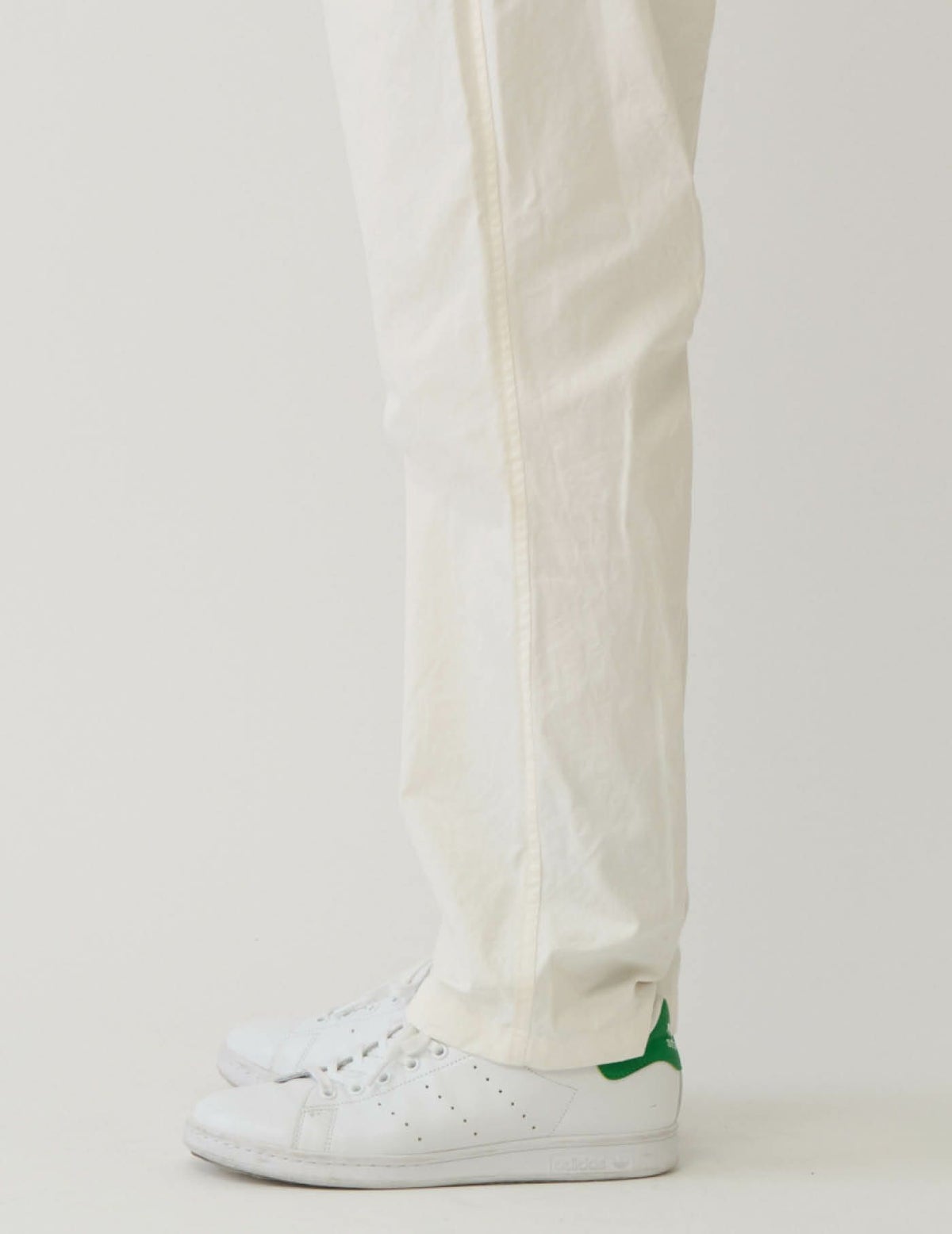 02 オフホワイト