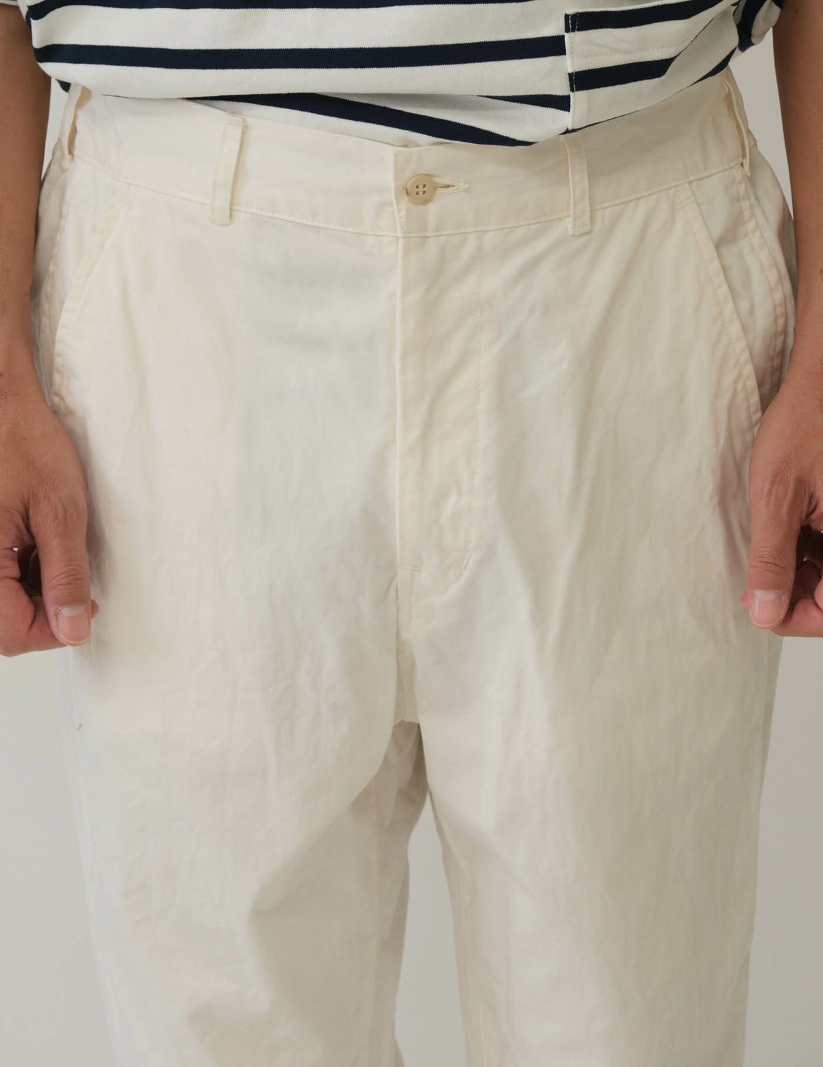 02 オフホワイト