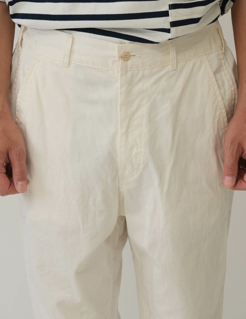 02 オフホワイト