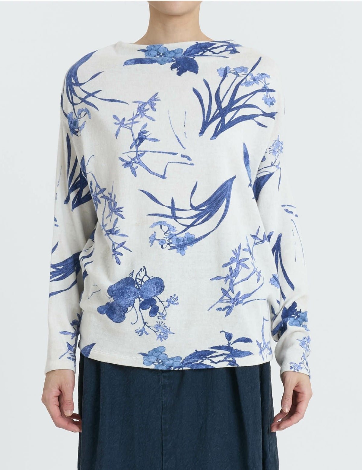 04 アイボリー/36(M)size：モデル 169cm