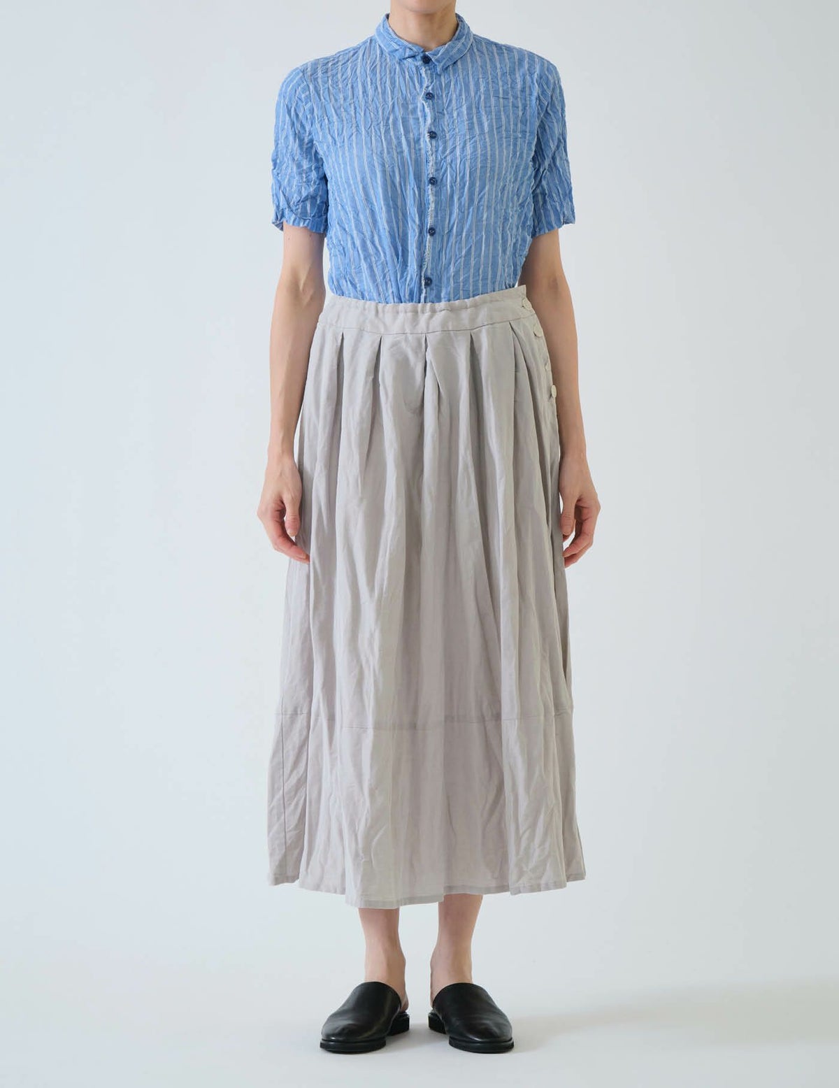 50 グレー/36(M)size：モデル 169cm