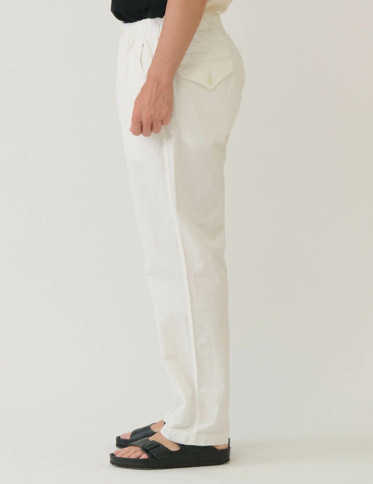 02 オフホワイト