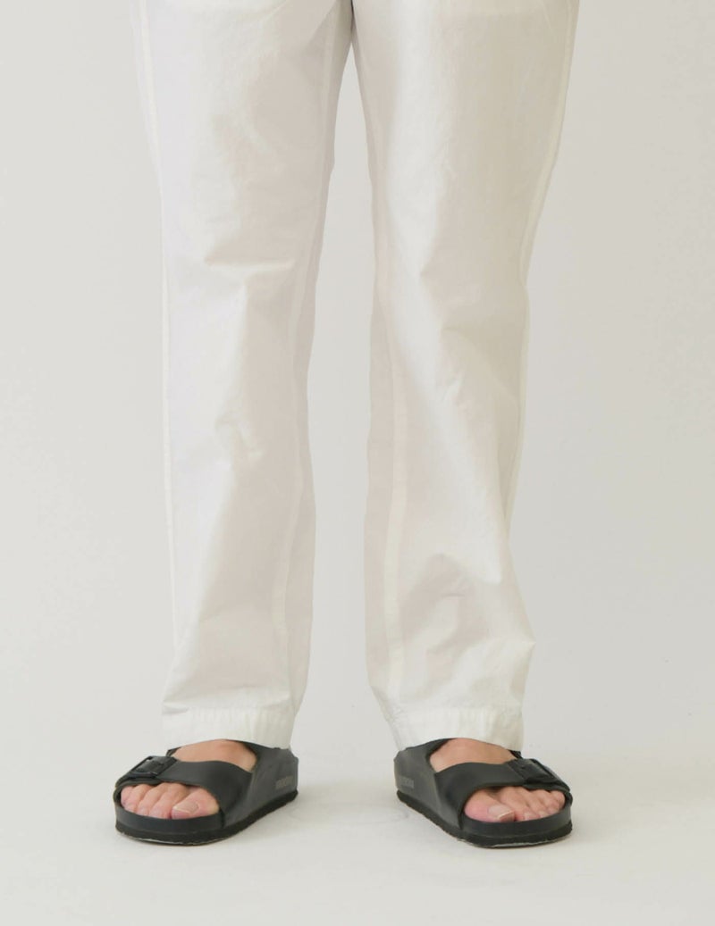 02 オフホワイト