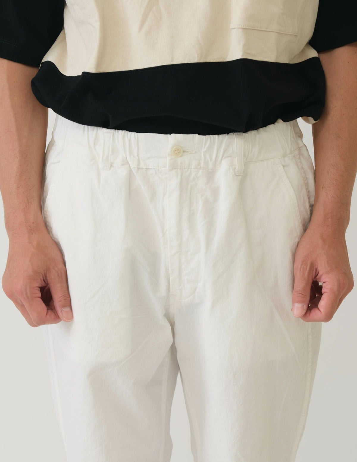 02 オフホワイト