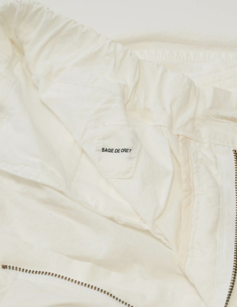 02 オフホワイト