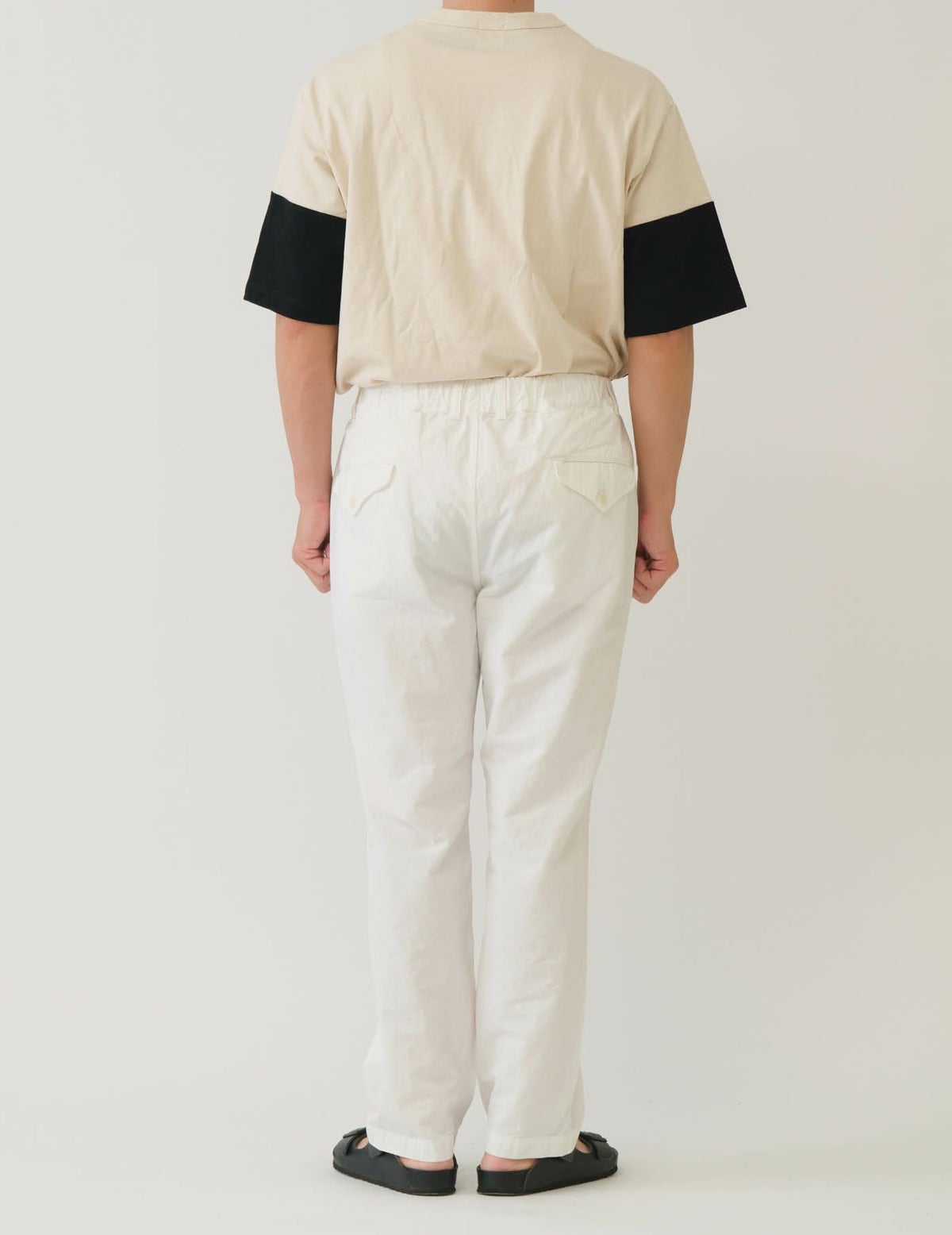 02 オフホワイト