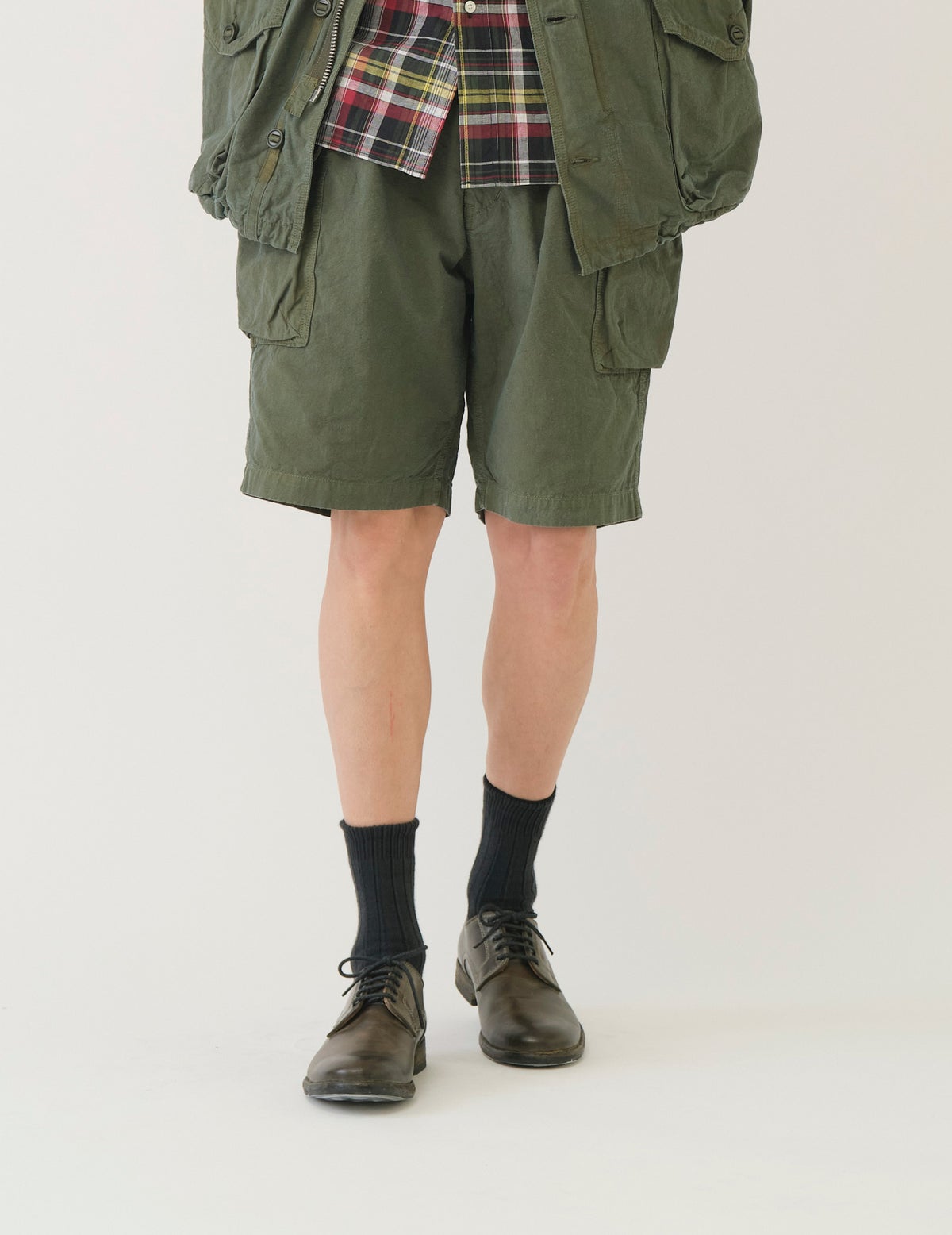 42 オリーブ　Msize：モデル184㎝