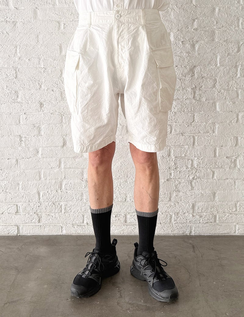 02 オフホワイト　Lsize：スタッフ178㎝