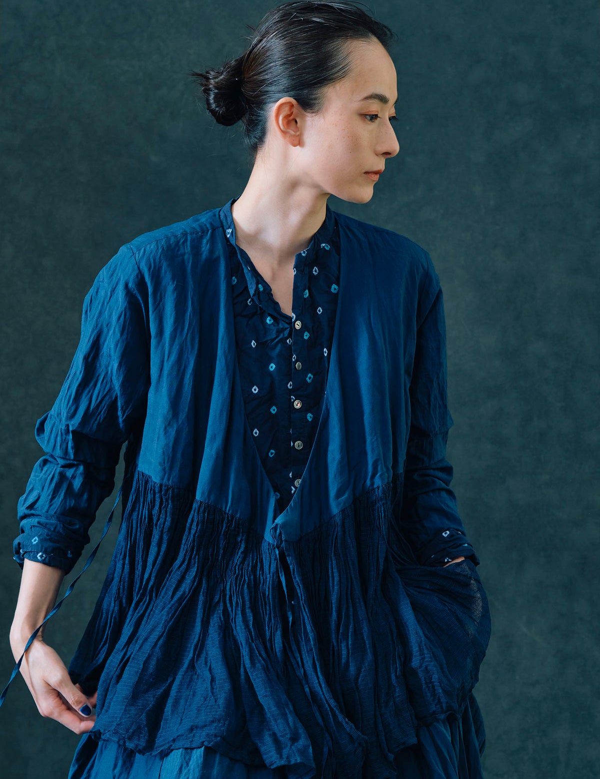 20 ネイビー/36(M)size：モデル 172cm