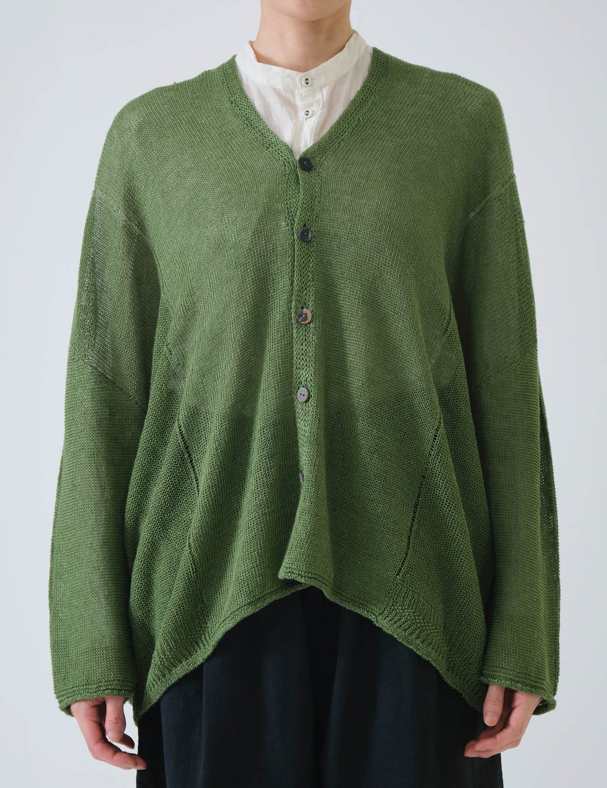 40 グリーン/36(M)size：モデル 172cm