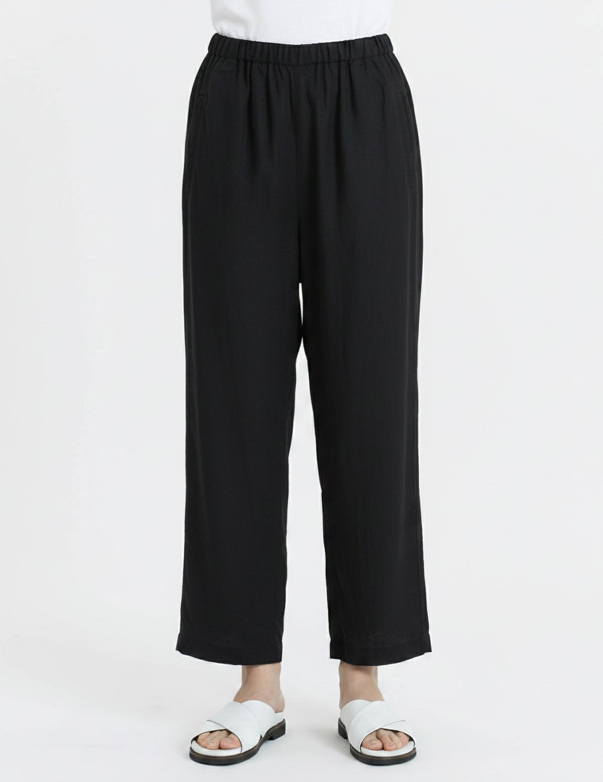 90 ブラック/36(M)size：モデル 169cm