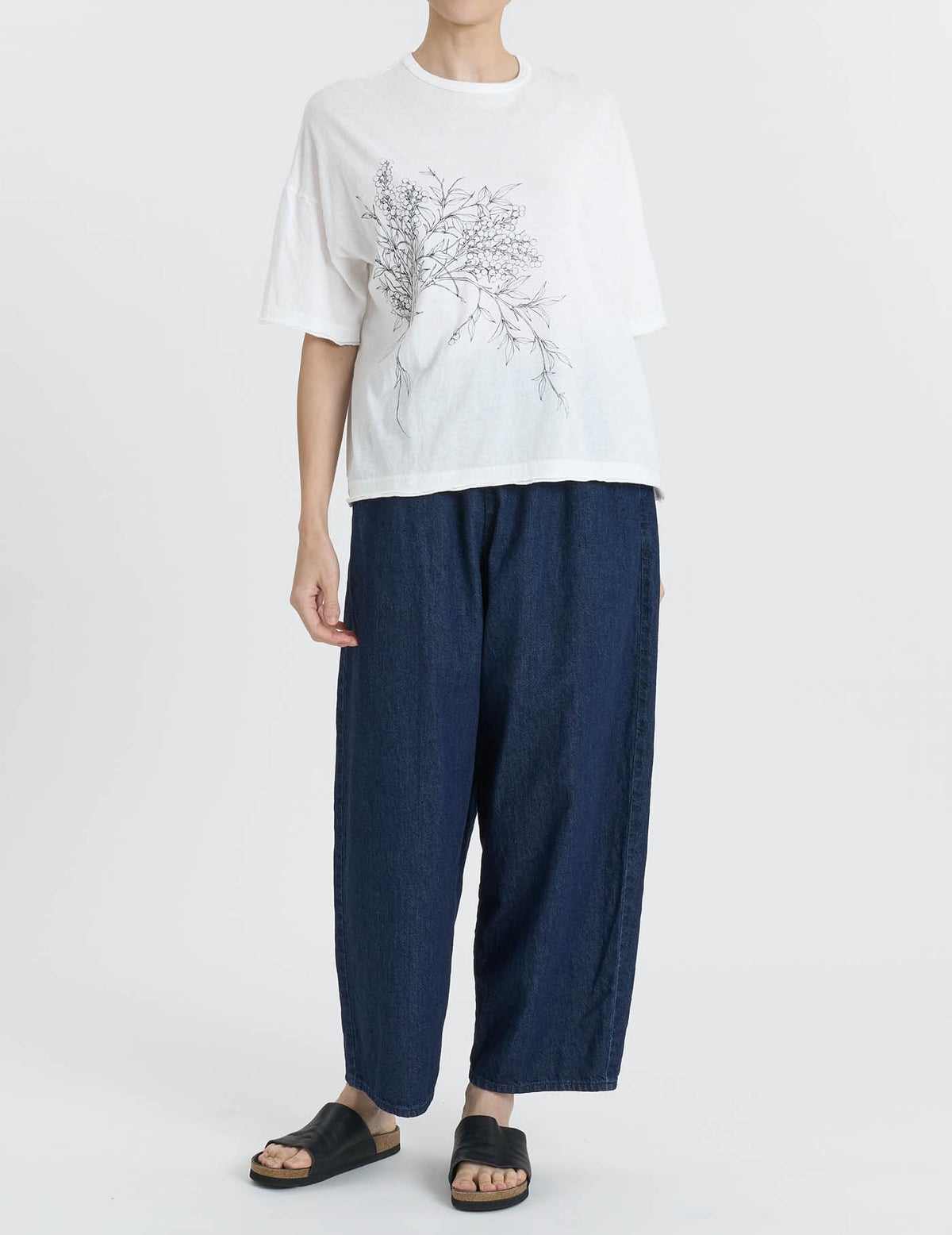 01 ホワイト/36(M)size：モデル169㎝