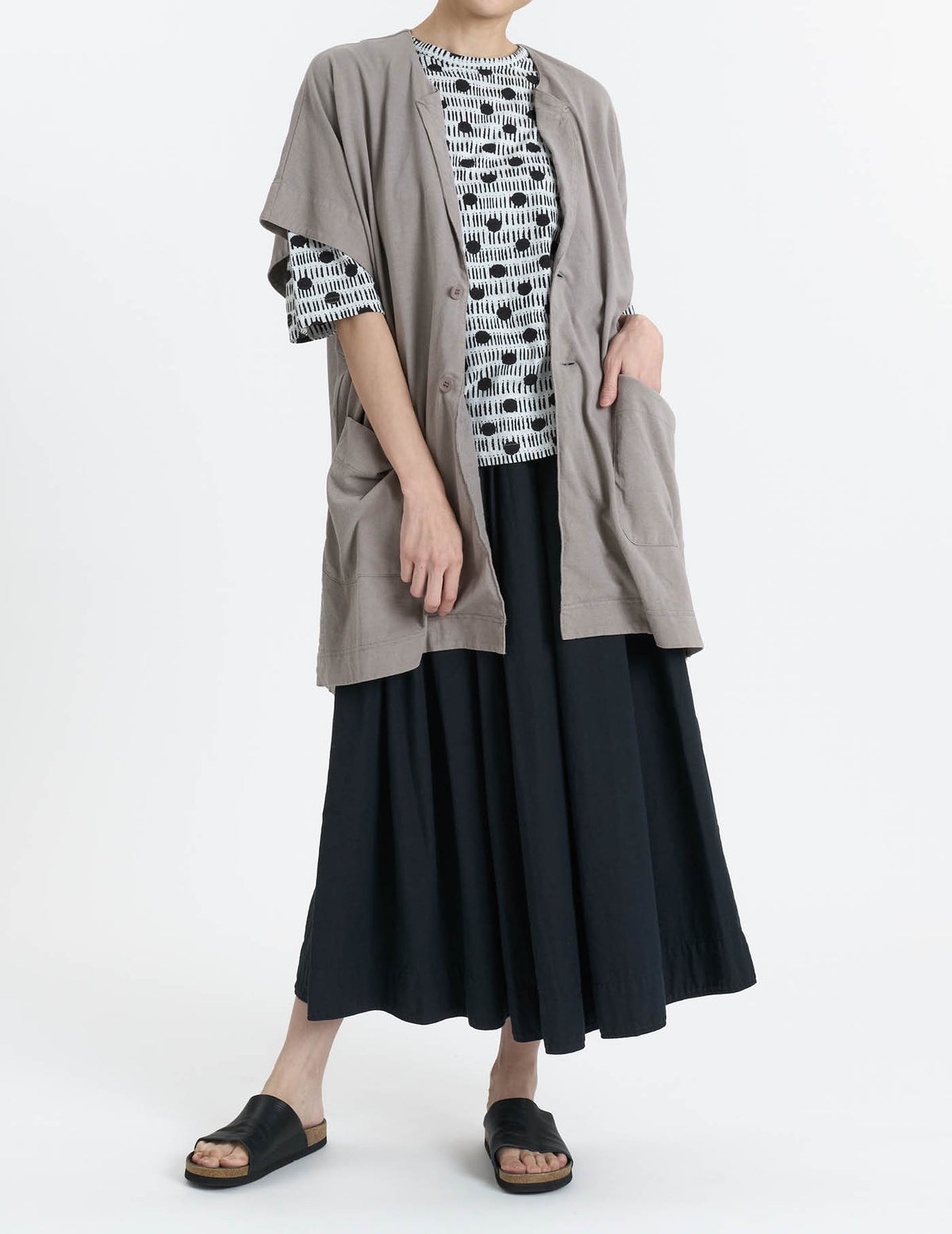 50 グレー/36(M)size：モデル169㎝