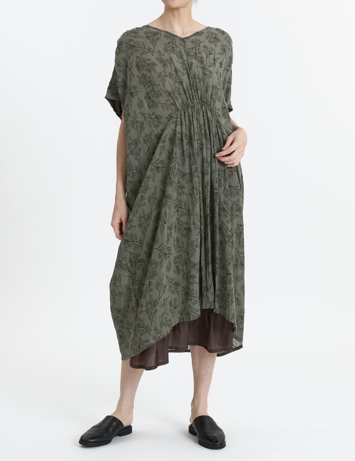 40 グリーン/36size(M)：モデル169㎝