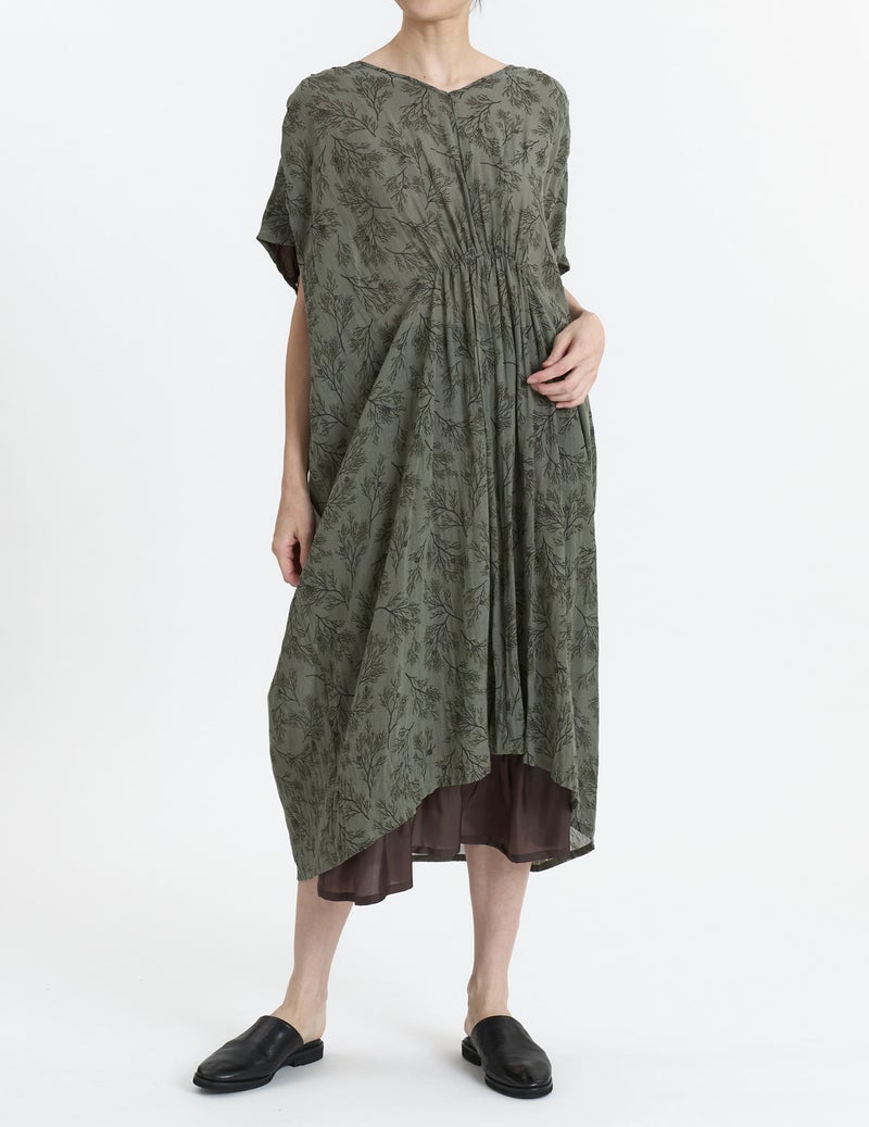 40 グリーン/36size(M)：モデル169㎝
