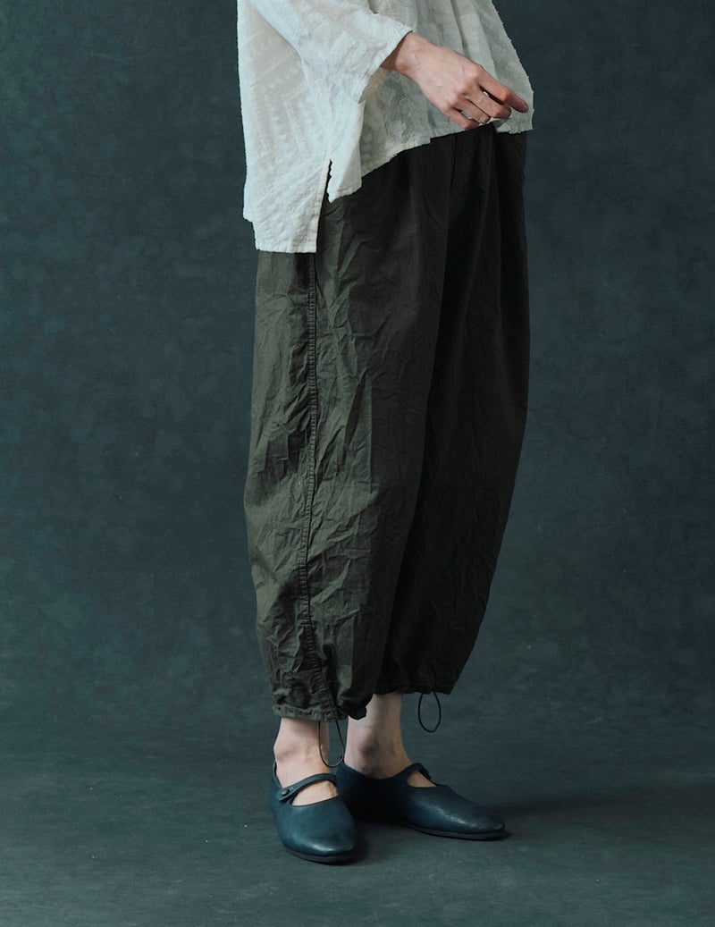 44 カーキ/36(M)size：モデル172cm