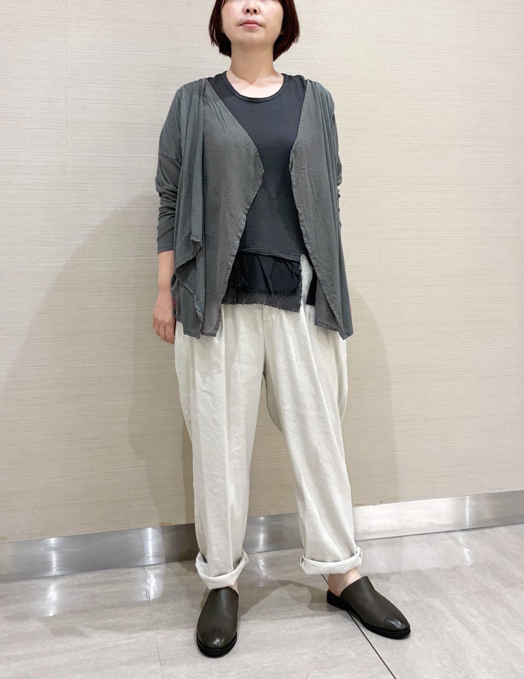 44 カーキ/36size：スタッフ155㎝